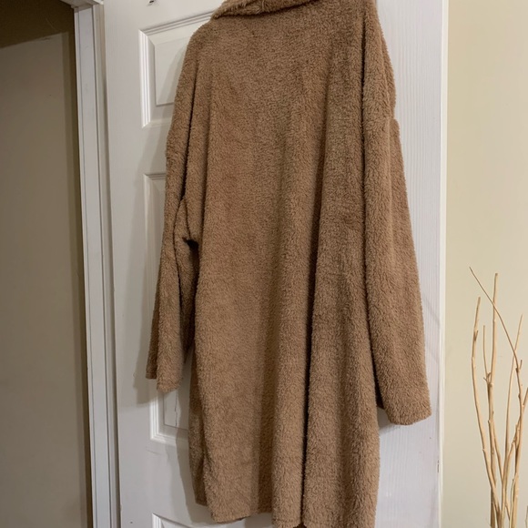 NWT soft tan coat. Size XL - Picture 2 of 3